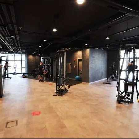 Lavish With 180 Ist View At 40f Gym Pool 89 Lägenhet *